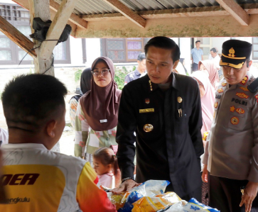 Bupati Gusril Pausi apresiasi Pemerintah Provinsi (Pemprov) Bengkulu dalam memastikan kesiapan kebutuhan masyarakat menjelang perayaan Idul Fitri